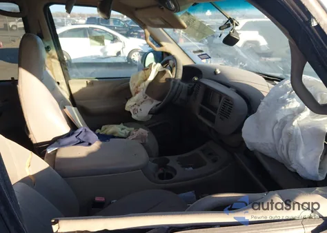 2001 Ford Expedition Eddie Bauer z USA, uszkodzony, nr VIN 1FMRU17W41LB41449